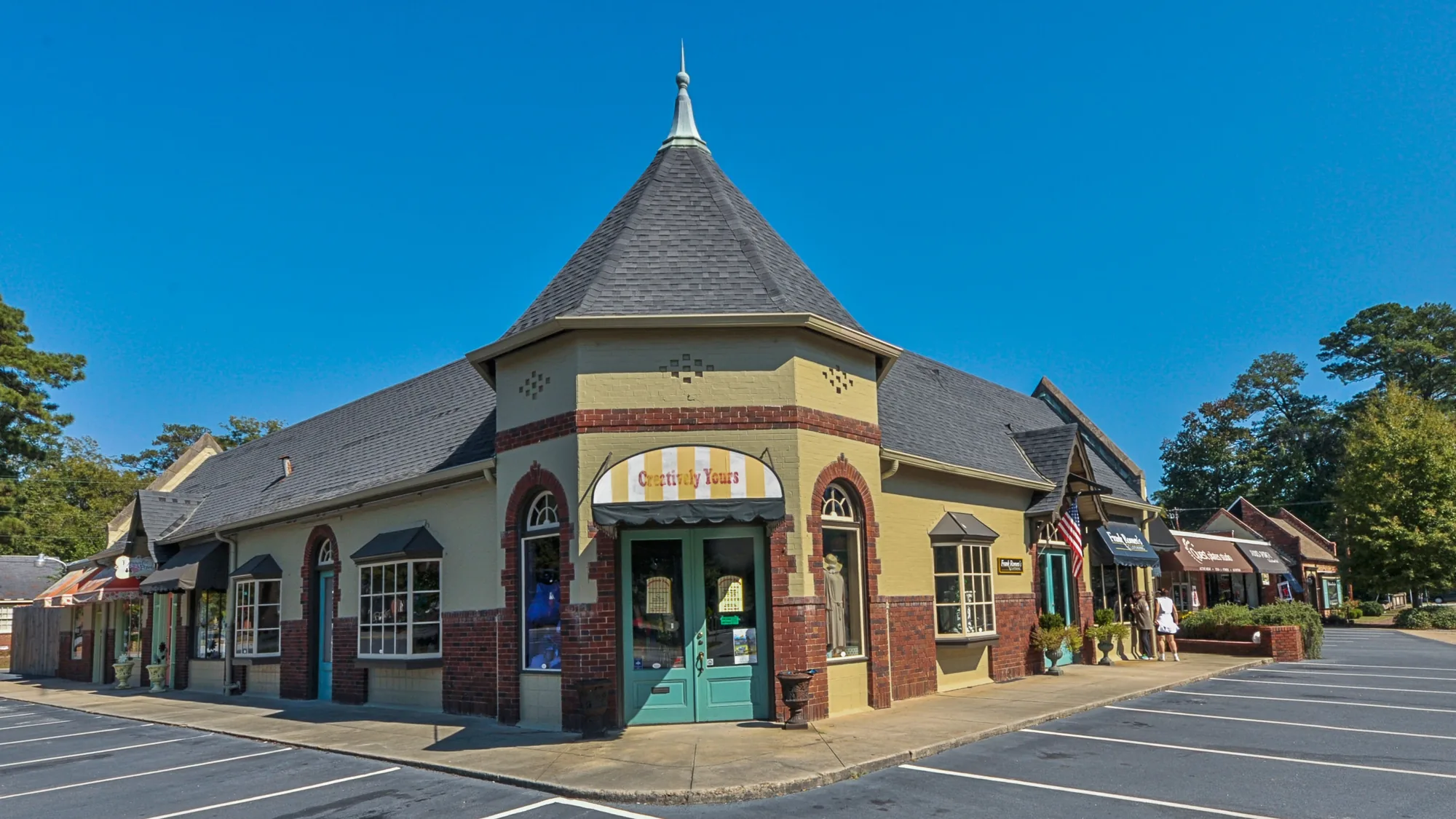 The St. Elmo Shopping Center in the Weracoba-St. Elmo Historic District in Midtown Columbus.
