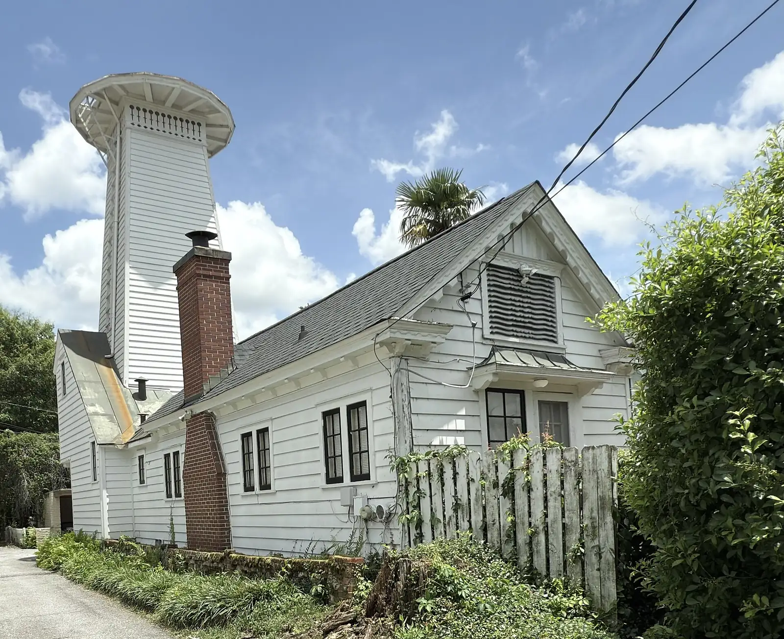 A house in the Wynnton Village Historic District in Columbus.